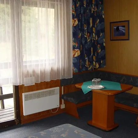 Hostel Chata Pod Magurou *