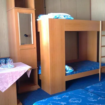 Chata Pod Magurou Hostel *