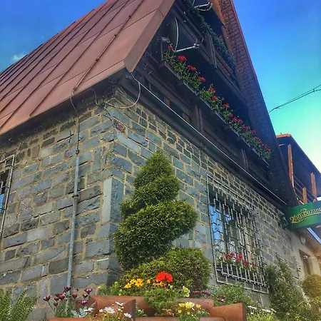 Chata Pod Magurou Auberge de jeunesse *