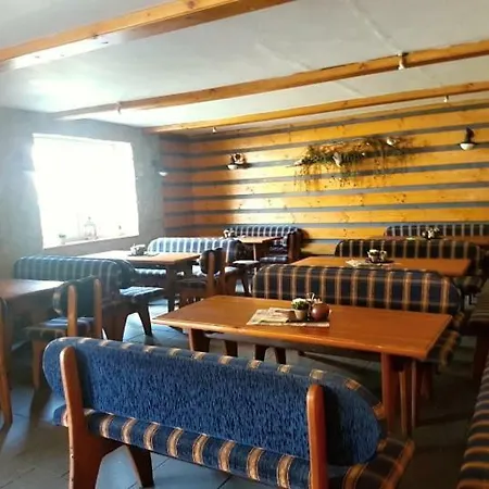 Hostel Chata Pod Magurou *