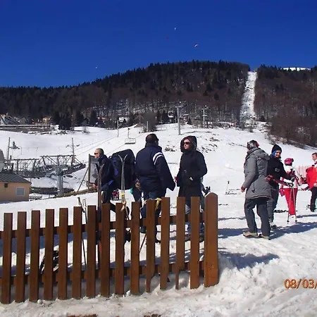 Chata Pod Magurou Auberge de jeunesse